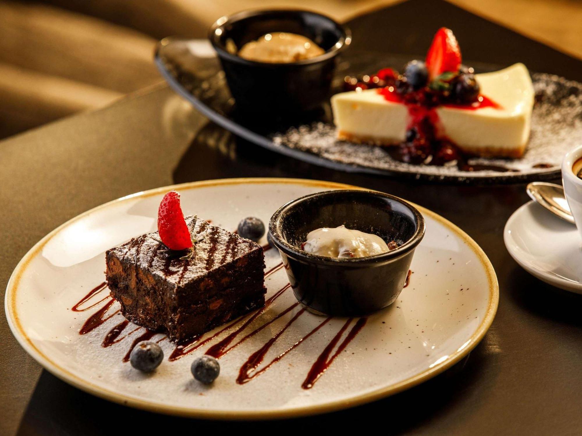 Mercure Cardiff North Hotel Екстериор снимка
